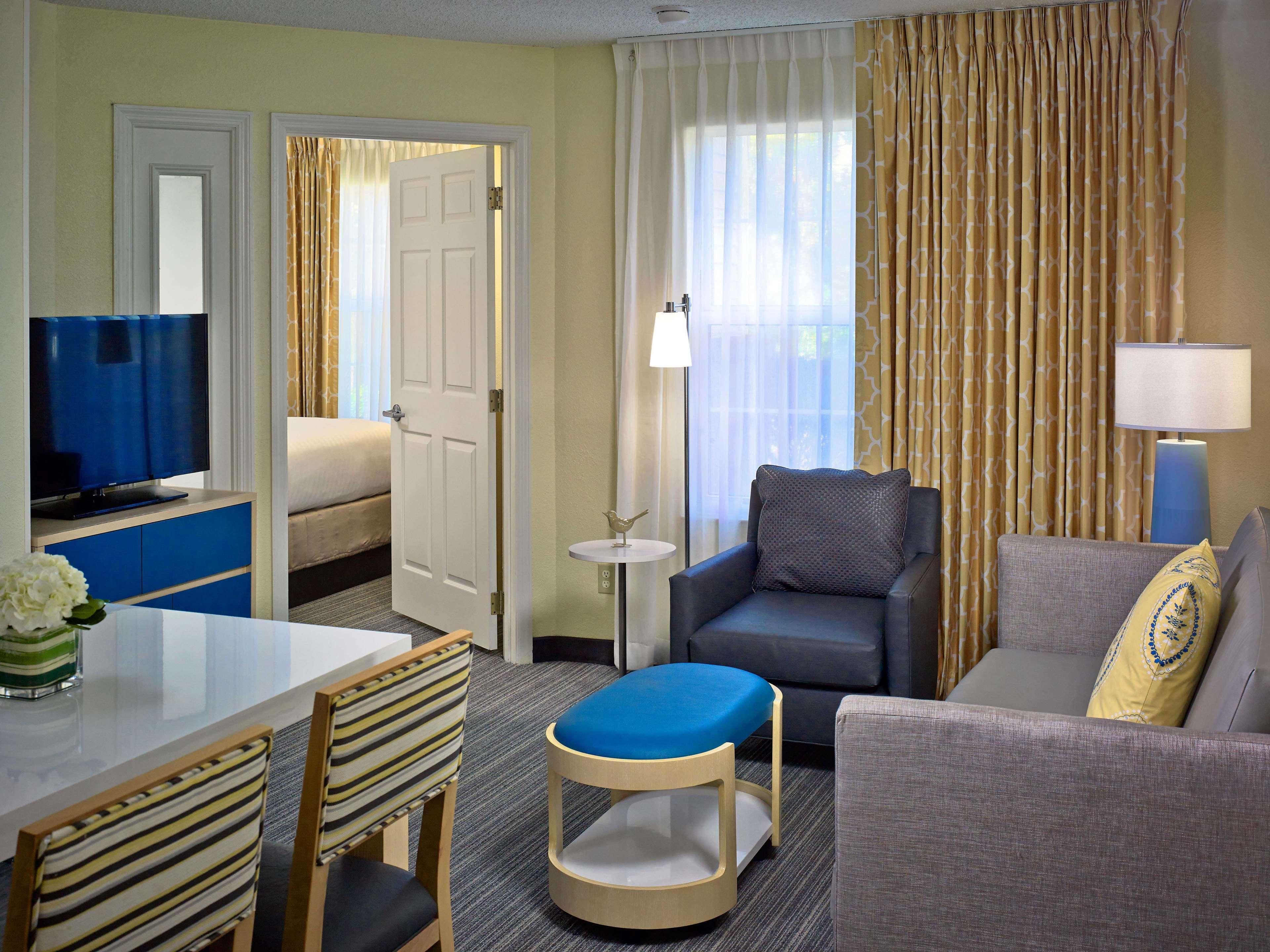 Sonesta Es Suites Cincinnati - Sharonville East Exterior photo