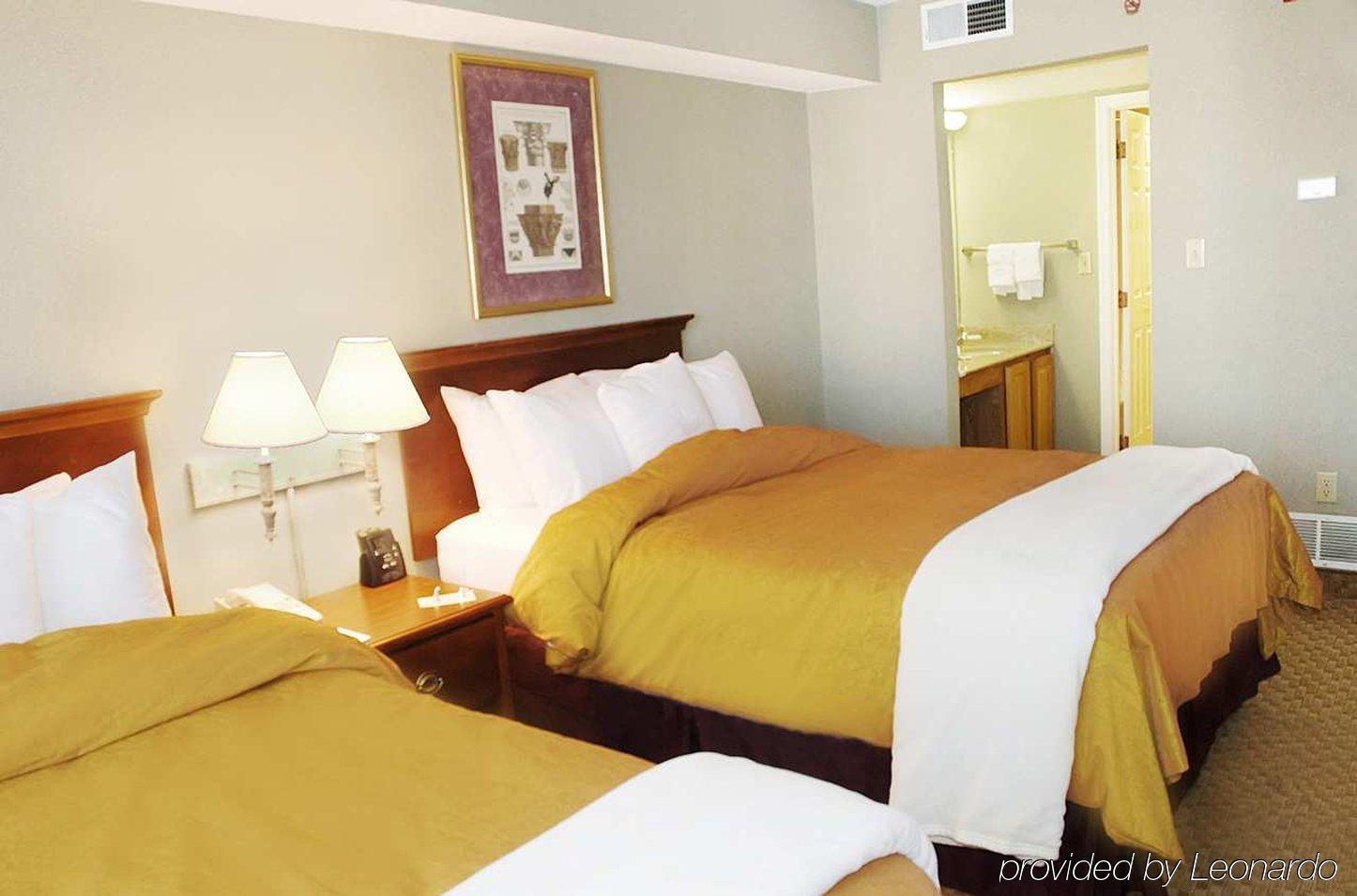 Sonesta Es Suites Cincinnati - Sharonville East Room photo